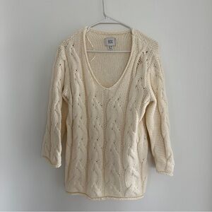 BDG Cream V-Neck Cable Knit Sweater